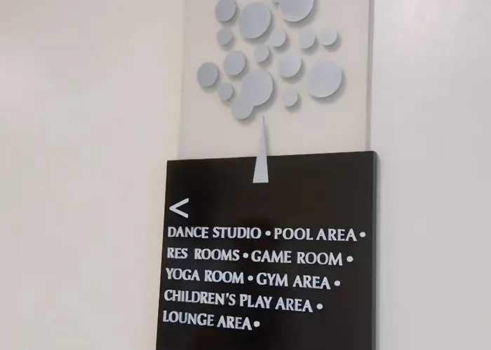 1br Mckinley, Taguig - Sleeps Up To 4! Apartment