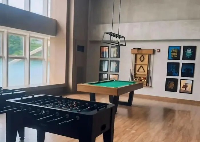 1br Mckinley, Taguig - Sleeps Up To 4! * Manila