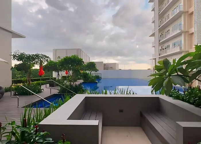 Apartment 1br Mckinley, Taguig - Sleeps Up To 4!