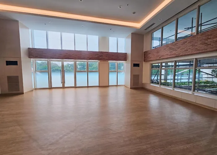 1br Mckinley, Taguig - Sleeps Up To 4! *