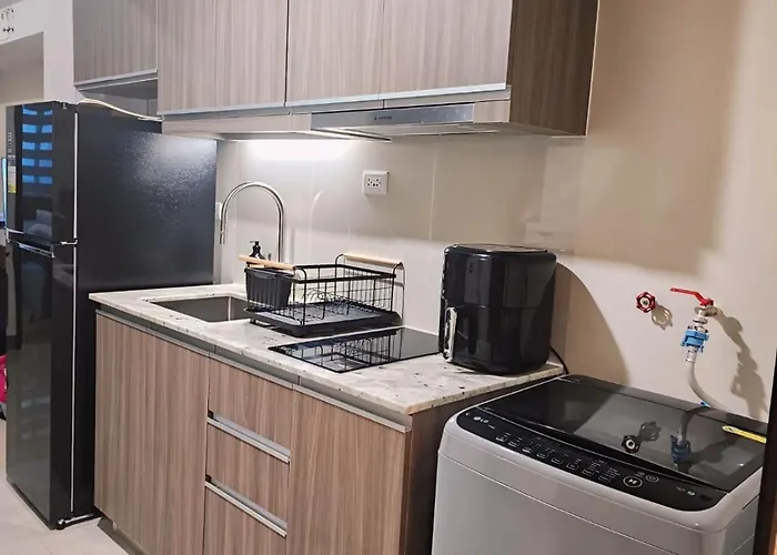 1br Mckinley, Taguig - Sleeps Up To 4! * Manila